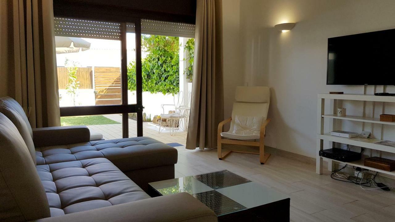 Magnific Studio With A Cozy Garden, 5 Minutes To The Beach Albufeira Bagian luar foto